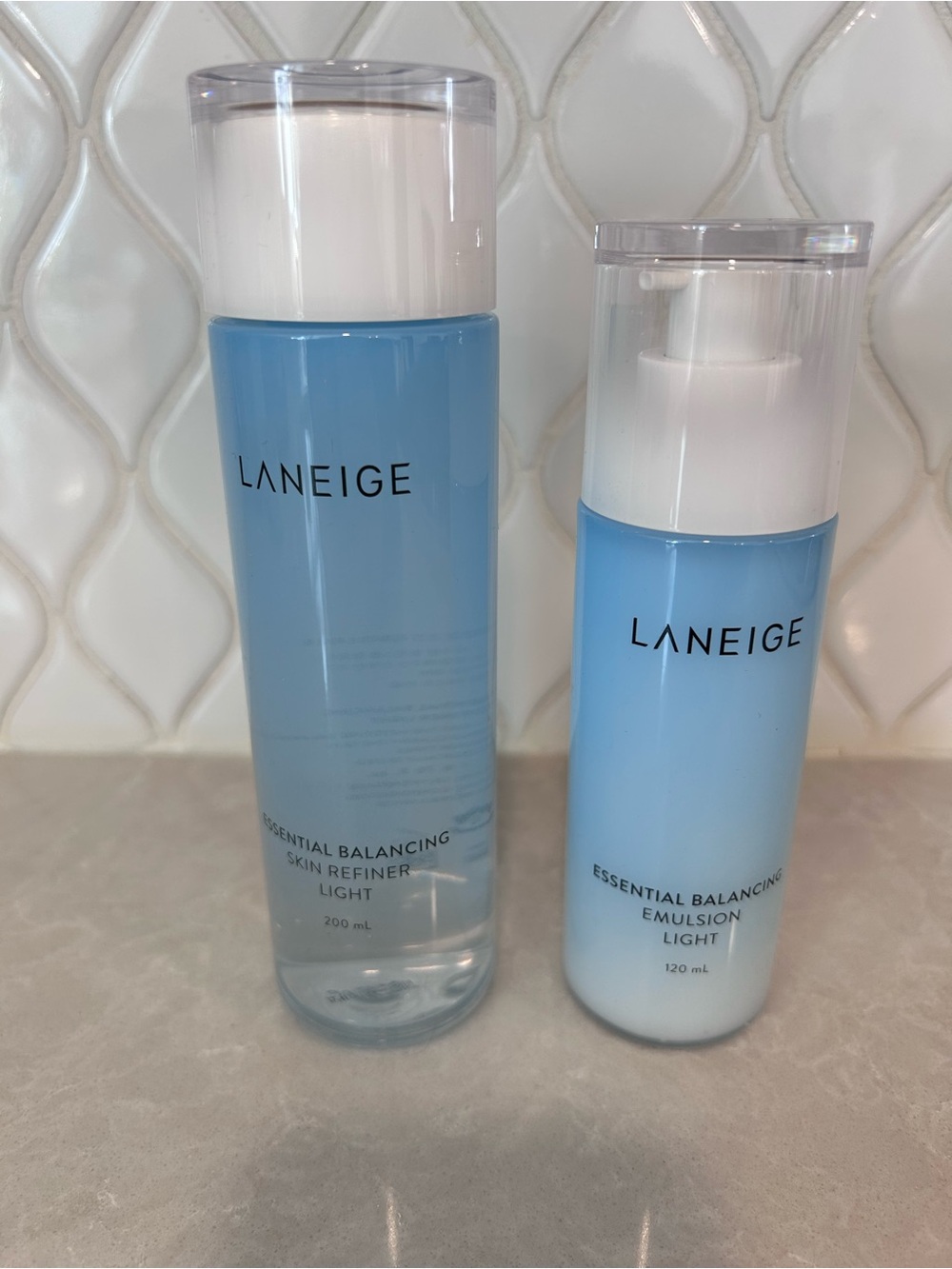 LANEIGE Essential Balancing Skin Refiner & Emulsion Duo LIGHT